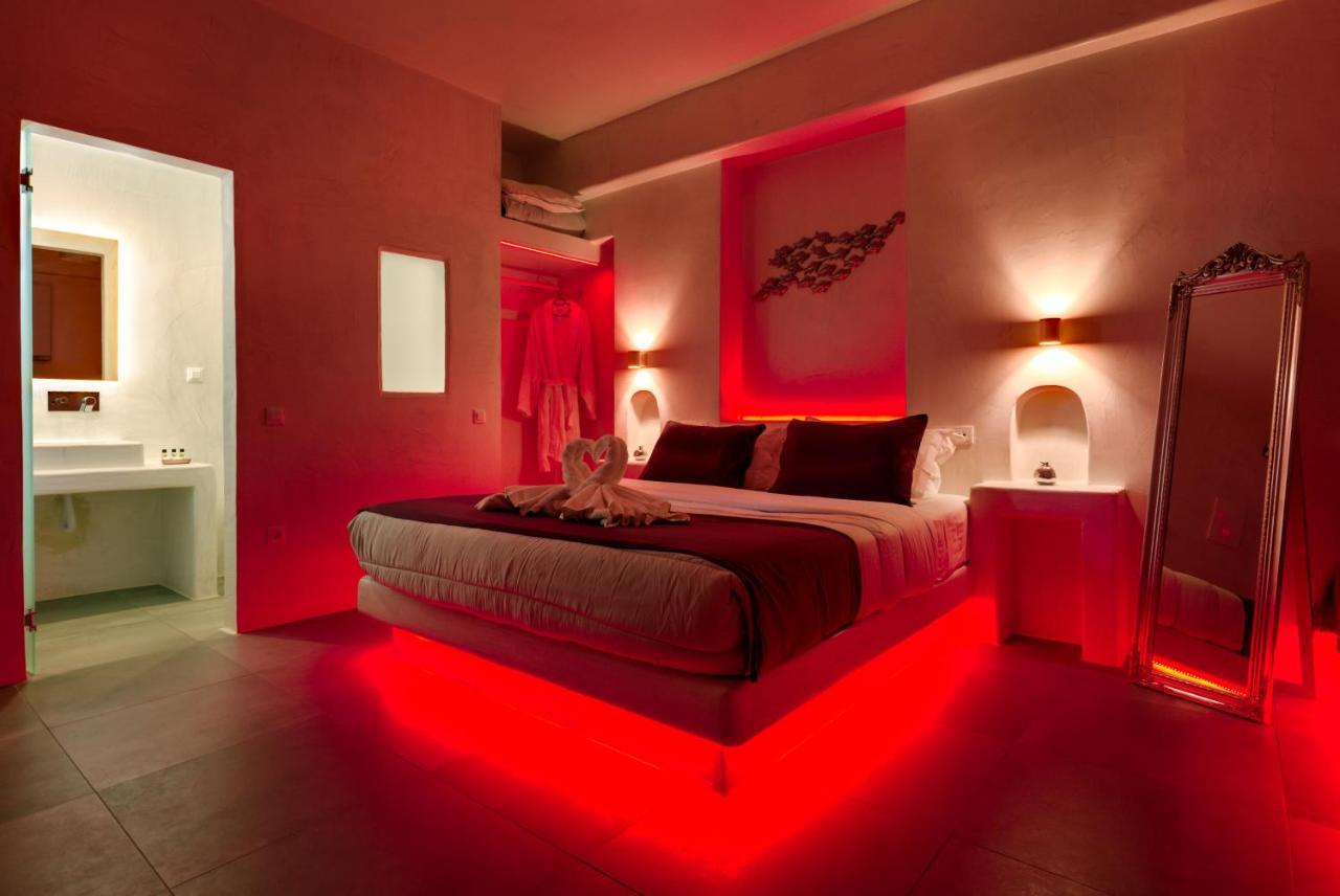 The Muses Of Santorini Private Jacuzzi Suites Vothon Exterior photo